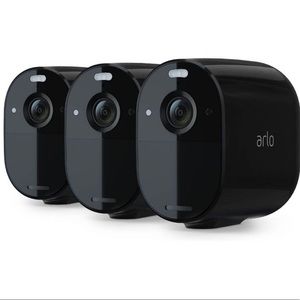 Arlo Essential 1080p Wire-free Spotlight Outdoor Camera (3pk)